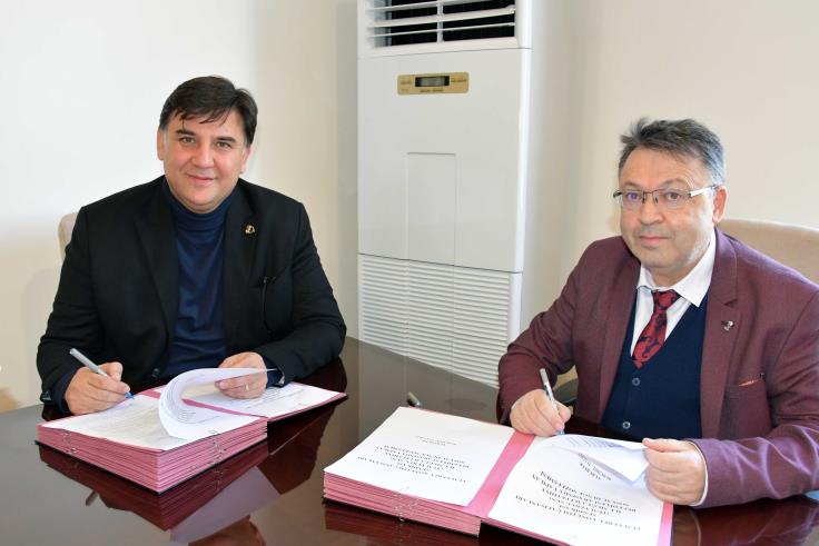 Memurlar için sözleşme imzalandı