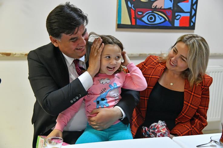 Karaca ailesinden yılbaşında anlamlı ziyaretler