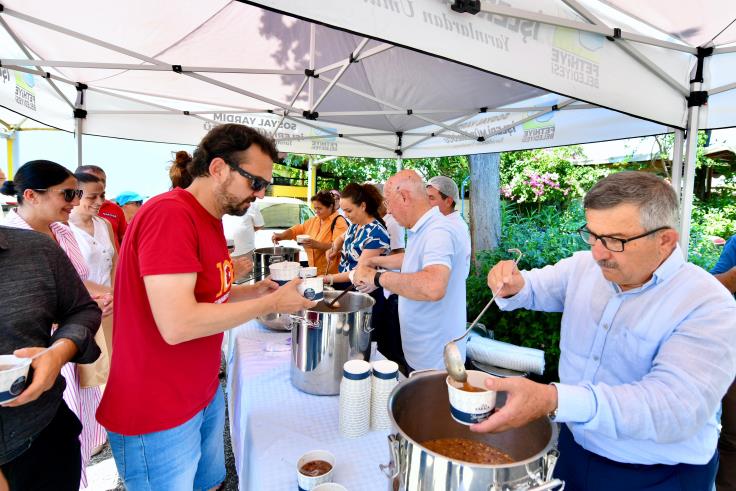 Fethiye Belediyesi’nden Aşure İkramı