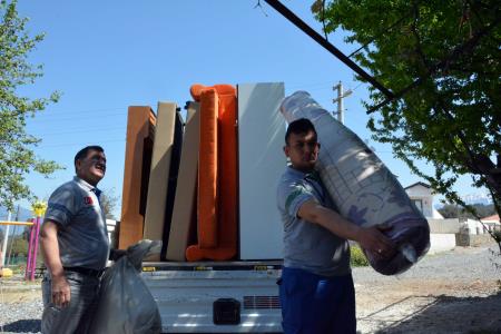 Evi yanan vatandaşa Fethiye Belediyesi sahip çıktı